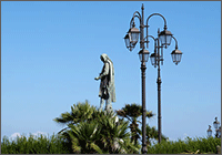Памятник Флавио Джойя в Амальфи