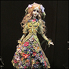 Современная кукла Миланы Шупа-Дубровой с платьем, вышитым лентами