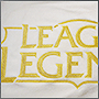 Фото вышивки логотипа League of Legends на пледе