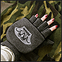 Современная вышивка на охотничьих перчатках Blaser