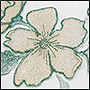 Фото вышивки цветка на органзе