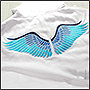 Фото вышивки голубых крыльев на одежде