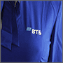 Вышивка логотипа ВТБ на футболке