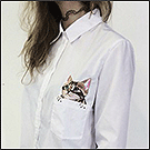 Вышивка на кармане рубашки котёнка. Вышитые рукава